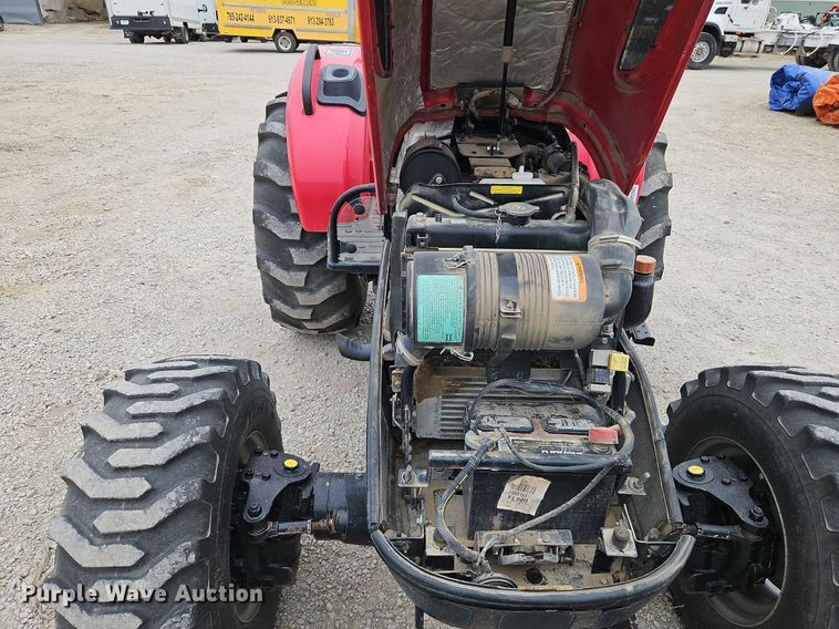 image for item DP2505 2015 Mahindra 3540 MFWD tractor