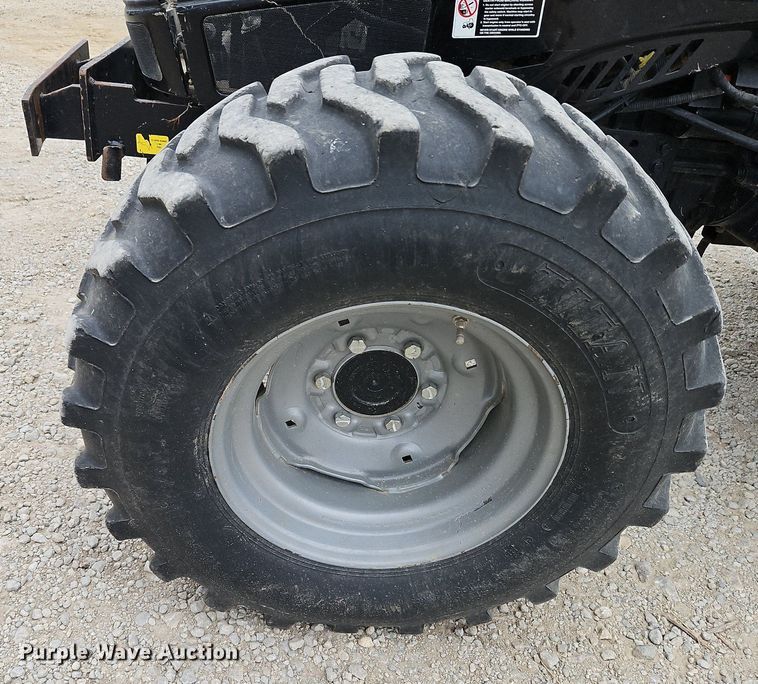 image for item DP2505 2015 Mahindra 3540 MFWD tractor