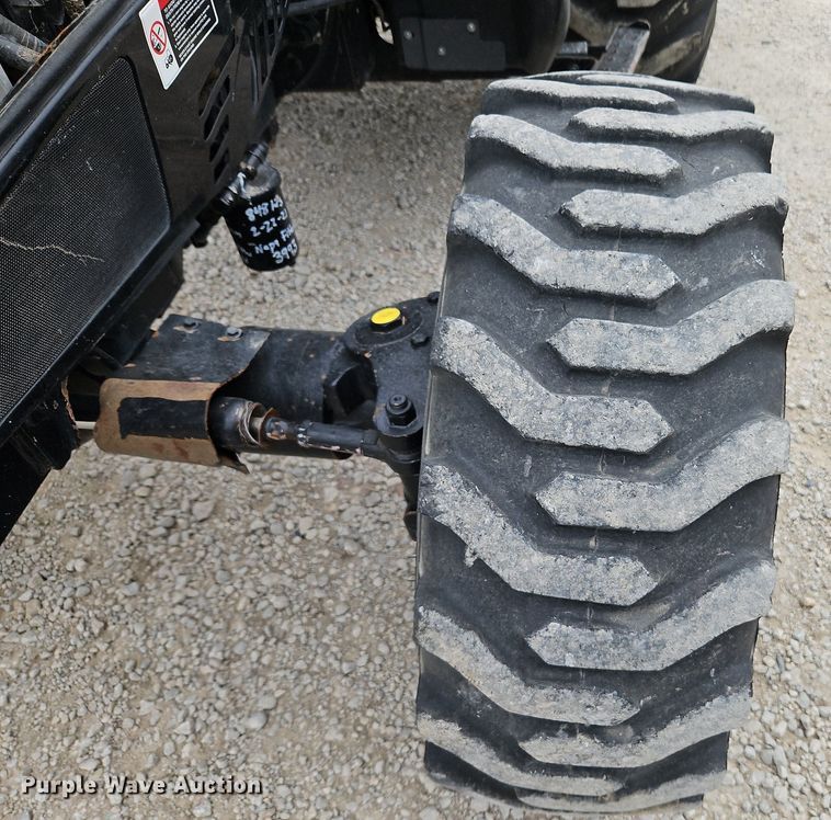 image for item DP2505 2015 Mahindra 3540 MFWD tractor