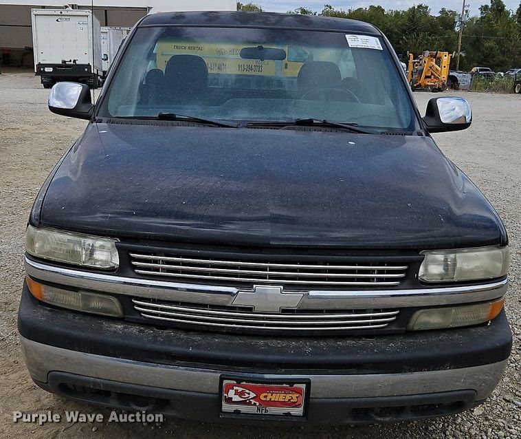 image for item DP2511 2001 Chevrolet Silverado 1500  pickup truck