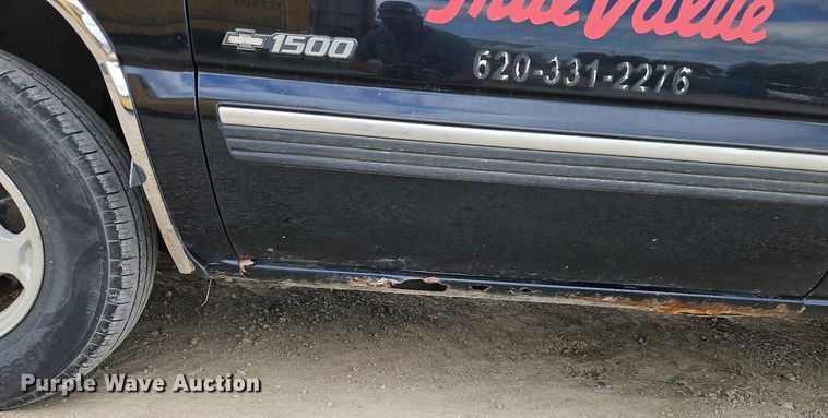 image for item DP2511 2001 Chevrolet Silverado 1500  pickup truck