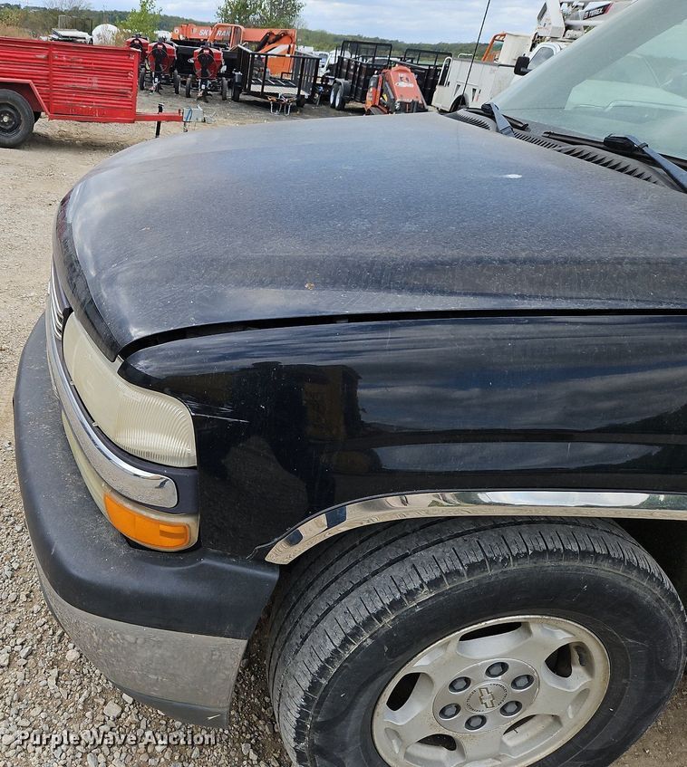 image for item DP2511 2001 Chevrolet Silverado 1500  pickup truck