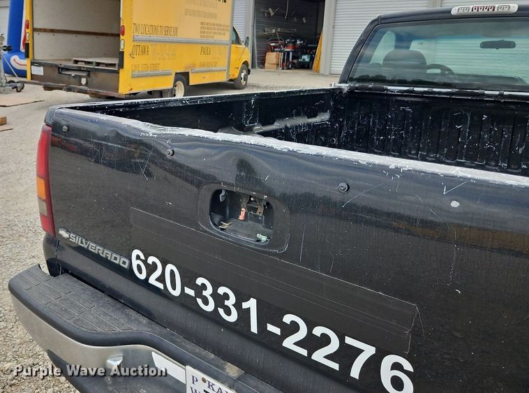 image for item DP2511 2001 Chevrolet Silverado 1500  pickup truck