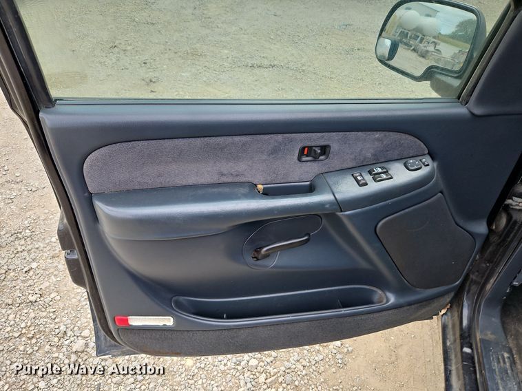 image for item DP2511 2001 Chevrolet Silverado 1500  pickup truck