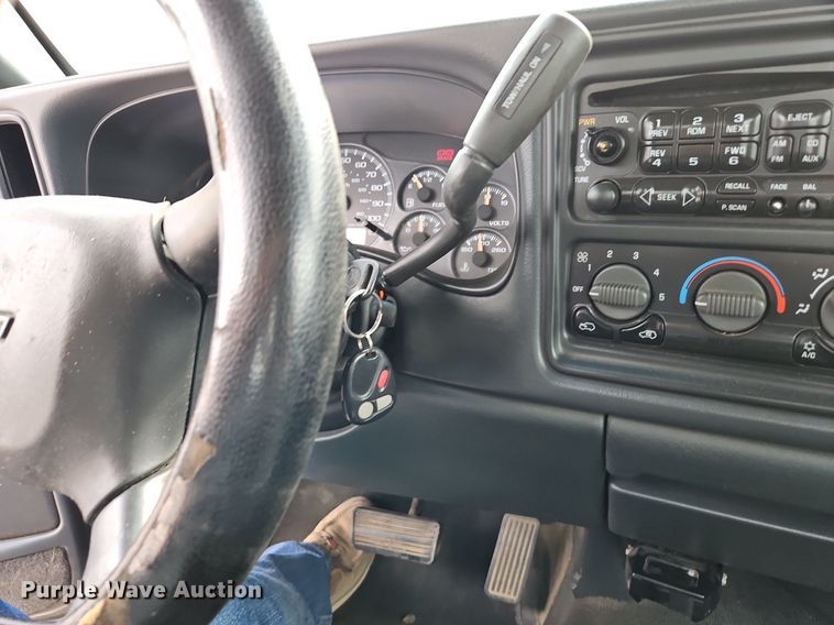 image for item DP2511 2001 Chevrolet Silverado 1500  pickup truck