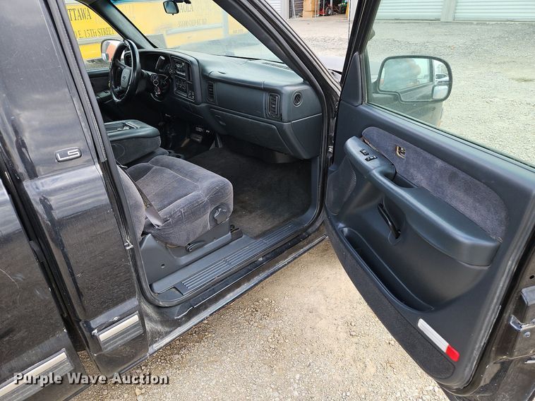 image for item DP2511 2001 Chevrolet Silverado 1500  pickup truck