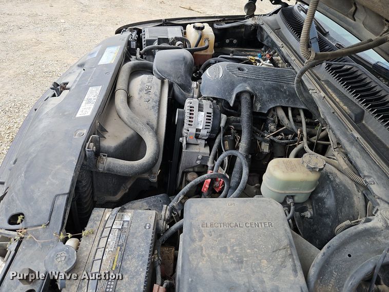 image for item DP2511 2001 Chevrolet Silverado 1500  pickup truck