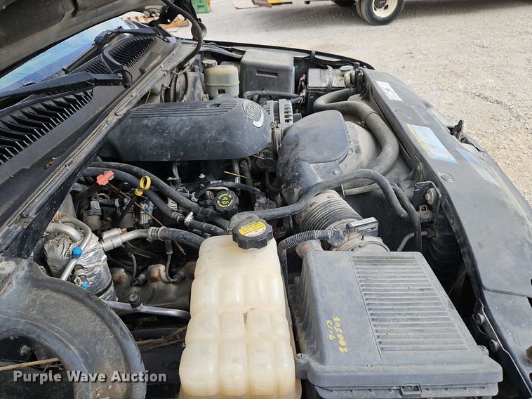 image for item DP2511 2001 Chevrolet Silverado 1500  pickup truck