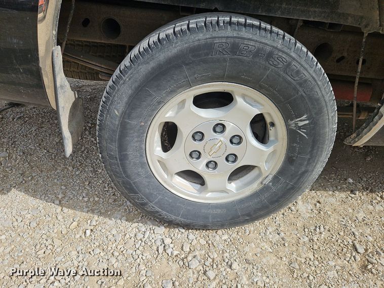 image for item DP2511 2001 Chevrolet Silverado 1500  pickup truck