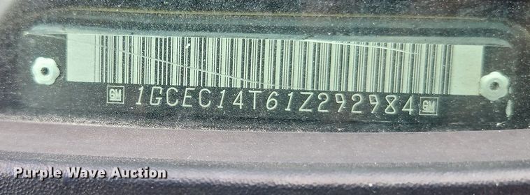 image for item DP2511 2001 Chevrolet Silverado 1500  pickup truck