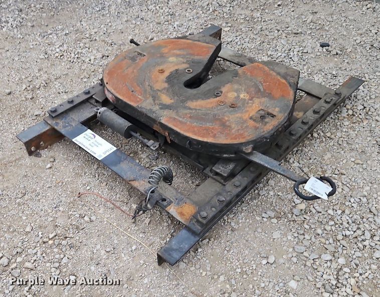image for item DP2543 Fifth wheel hitch