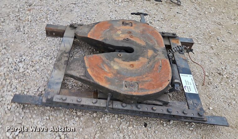 image for item DP2543 Fifth wheel hitch