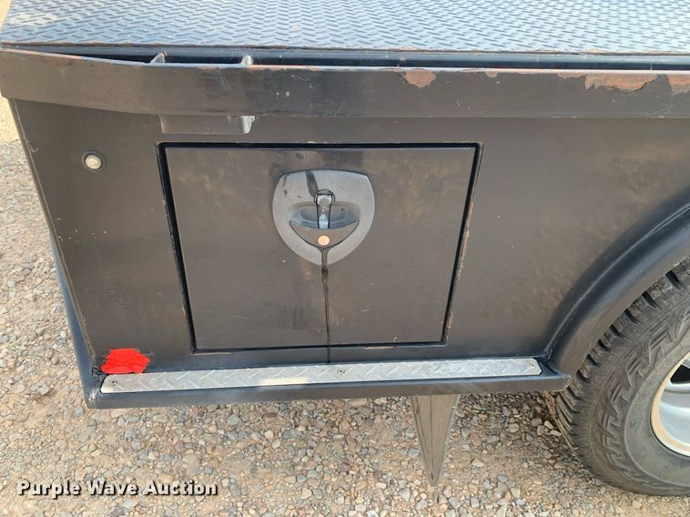 image for item DP8669 2018 GMC Sierra 3500HD  Crew Cab flatbed pickup truck