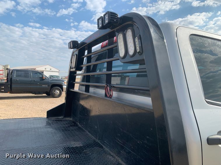 image for item DP8669 2018 GMC Sierra 3500HD  Crew Cab flatbed pickup truck