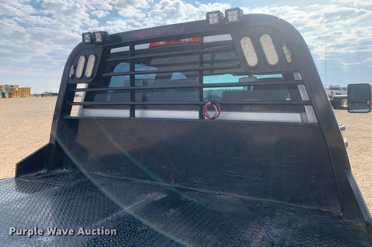 image for item DP8669 2018 GMC Sierra 3500HD  Crew Cab flatbed pickup truck