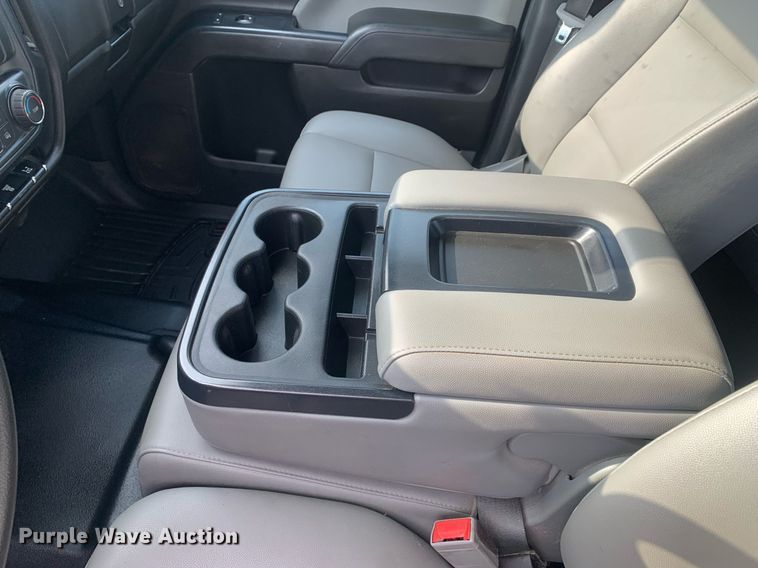 image for item DP8669 2018 GMC Sierra 3500HD  Crew Cab flatbed pickup truck