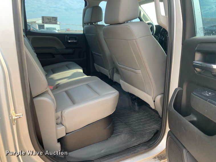 image for item DP8669 2018 GMC Sierra 3500HD  Crew Cab flatbed pickup truck