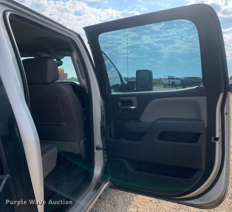 image for item DP8669 2018 GMC Sierra 3500HD  Crew Cab flatbed pickup truck