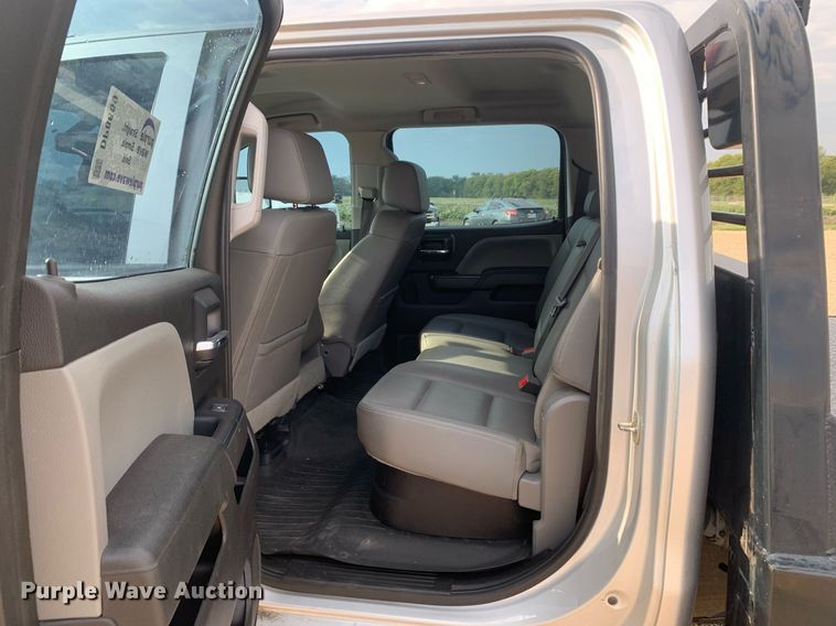 image for item DP8669 2018 GMC Sierra 3500HD  Crew Cab flatbed pickup truck