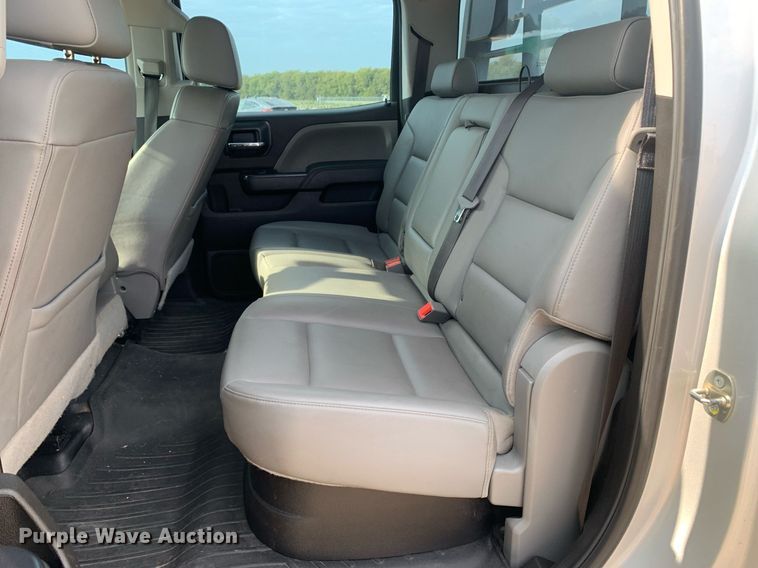 image for item DP8669 2018 GMC Sierra 3500HD  Crew Cab flatbed pickup truck