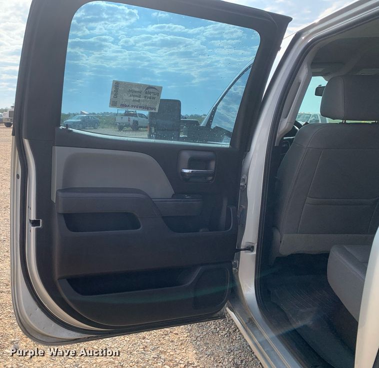 image for item DP8669 2018 GMC Sierra 3500HD  Crew Cab flatbed pickup truck