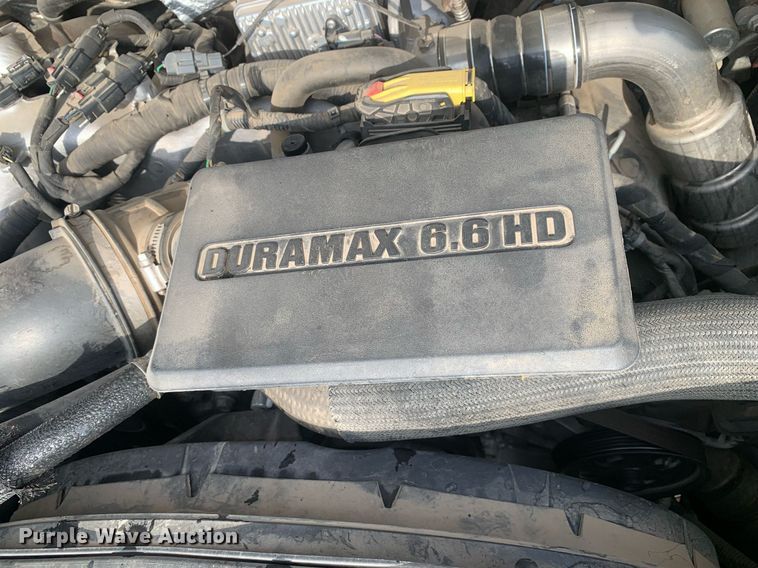 image for item DP8669 2018 GMC Sierra 3500HD  Crew Cab flatbed pickup truck