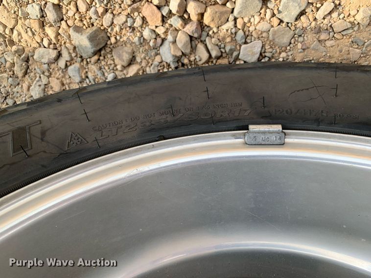 image for item DP8669 2018 GMC Sierra 3500HD  Crew Cab flatbed pickup truck