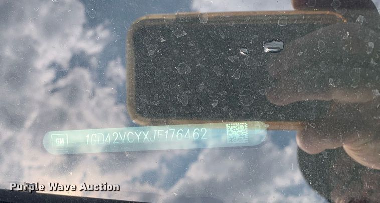 image for item DP8669 2018 GMC Sierra 3500HD  Crew Cab flatbed pickup truck