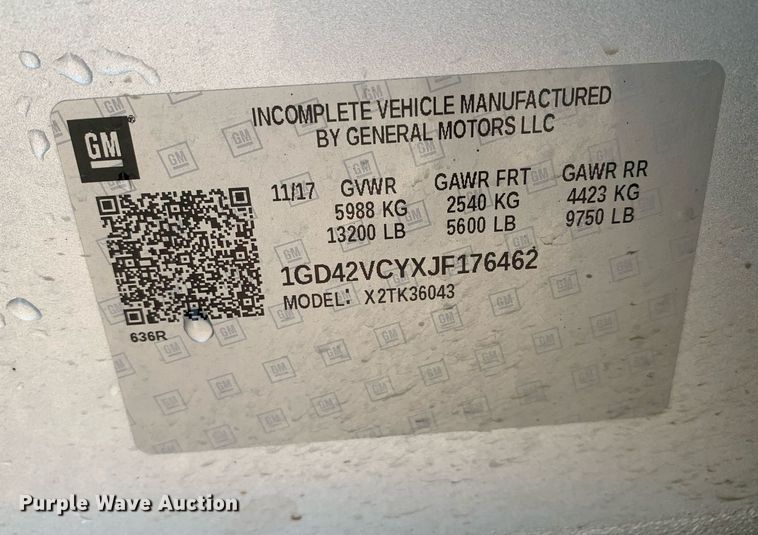 image for item DP8669 2018 GMC Sierra 3500HD  Crew Cab flatbed pickup truck