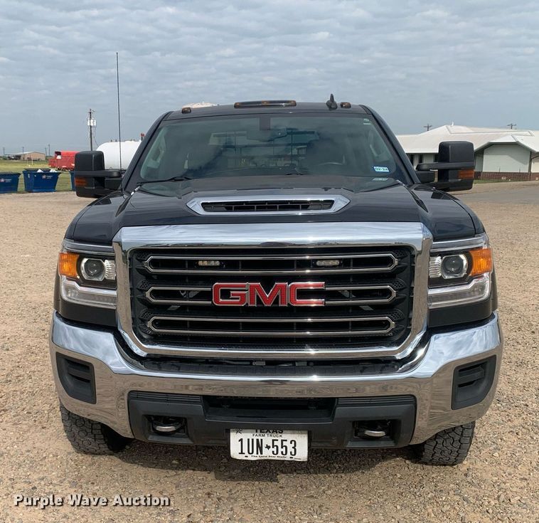 image for item DP8670 2018 GMC Sierra 3500HD  Crew Cab flatbed pickup truck