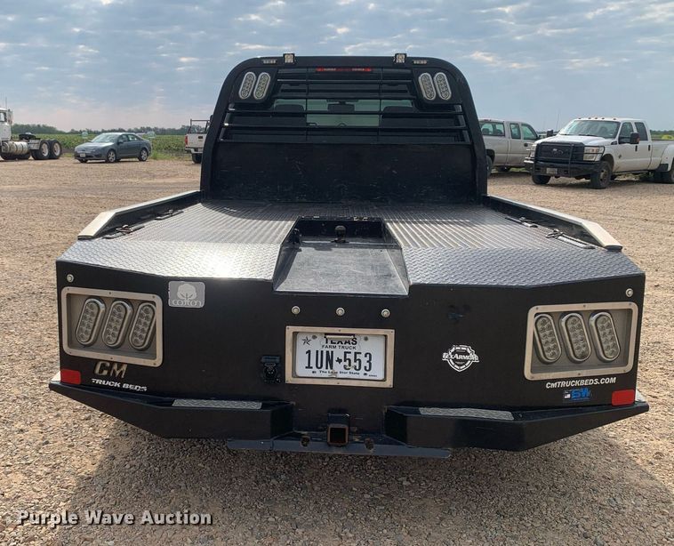 image for item DP8670 2018 GMC Sierra 3500HD  Crew Cab flatbed pickup truck