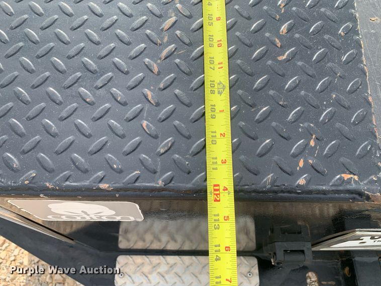 image for item DP8670 2018 GMC Sierra 3500HD  Crew Cab flatbed pickup truck