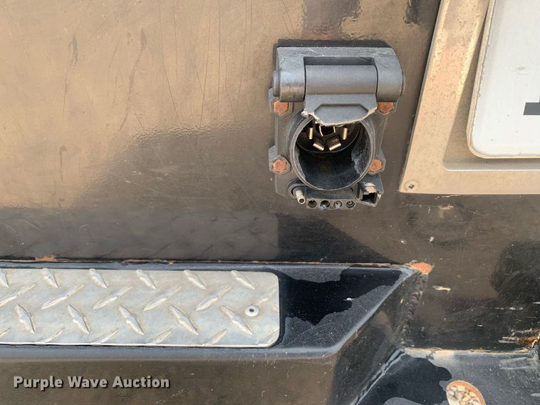 image for item DP8670 2018 GMC Sierra 3500HD  Crew Cab flatbed pickup truck