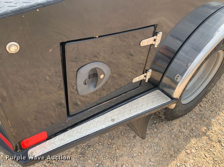 image for item DP8670 2018 GMC Sierra 3500HD  Crew Cab flatbed pickup truck