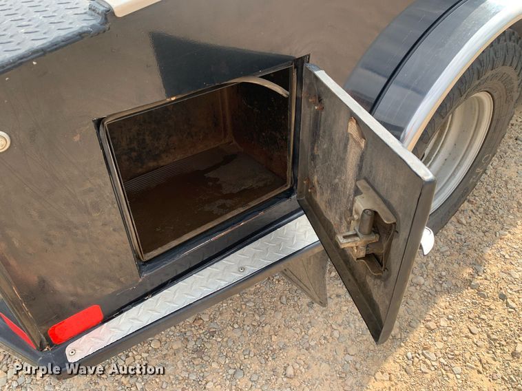 image for item DP8670 2018 GMC Sierra 3500HD  Crew Cab flatbed pickup truck