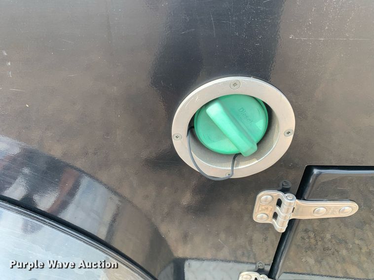 image for item DP8670 2018 GMC Sierra 3500HD  Crew Cab flatbed pickup truck