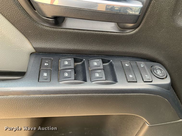 image for item DP8670 2018 GMC Sierra 3500HD  Crew Cab flatbed pickup truck