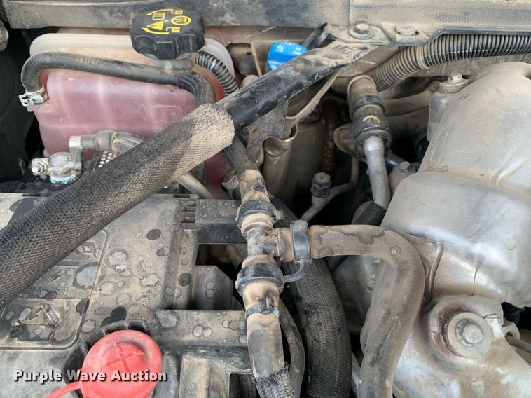 image for item DP8670 2018 GMC Sierra 3500HD  Crew Cab flatbed pickup truck