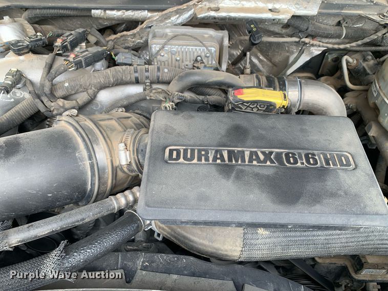 image for item DP8670 2018 GMC Sierra 3500HD  Crew Cab flatbed pickup truck