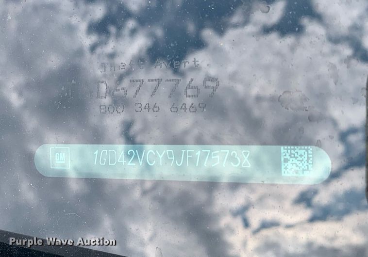 image for item DP8670 2018 GMC Sierra 3500HD  Crew Cab flatbed pickup truck