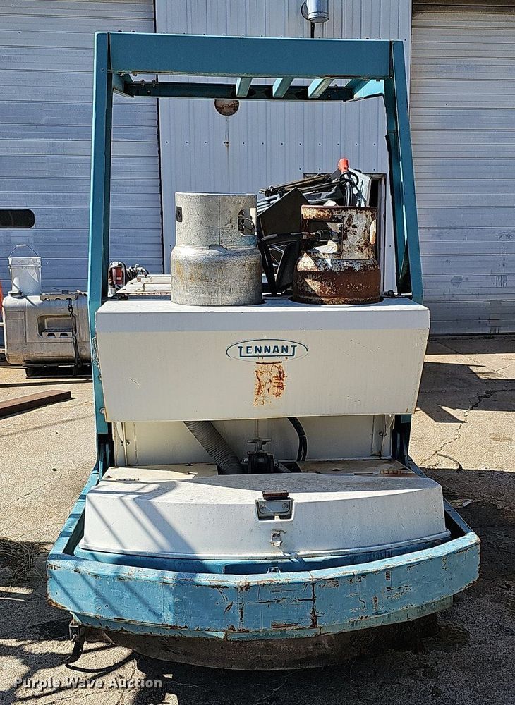 image for item DQ0216 Tennant 528  sweeper