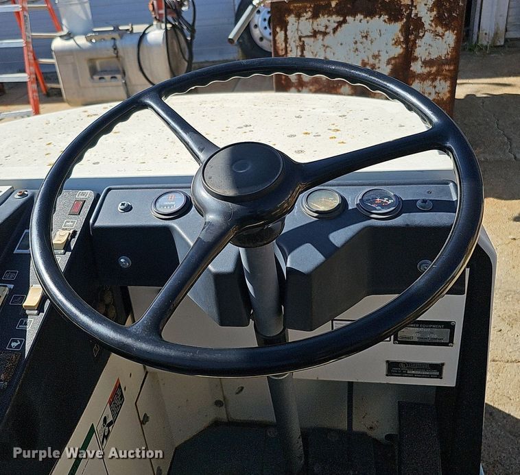 image for item DQ0216 Tennant 528  sweeper