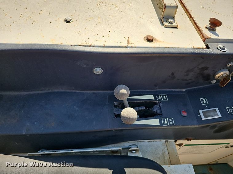 image for item DQ0216 Tennant 528  sweeper