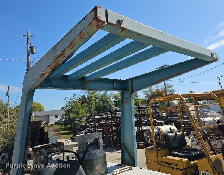 image for item DQ0216 Tennant 528  sweeper