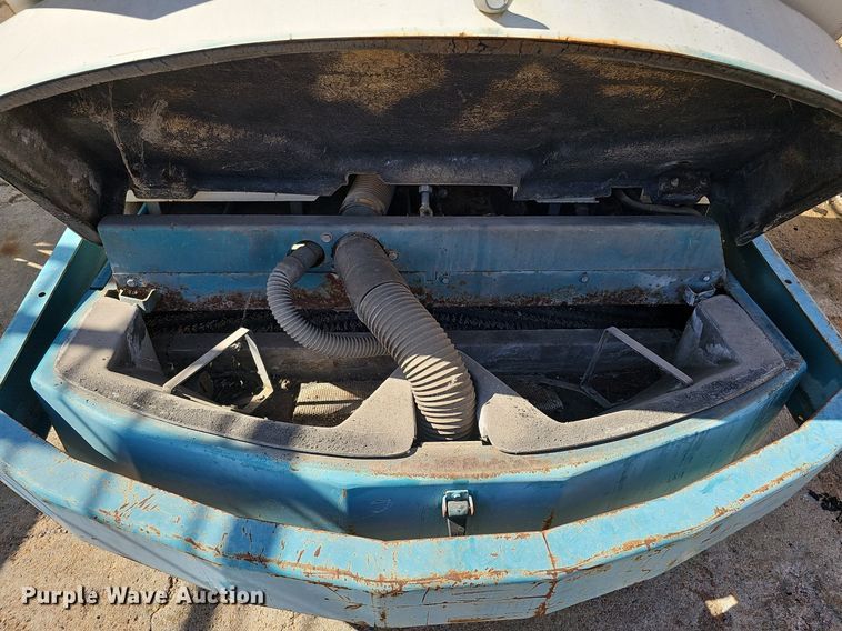 image for item DQ0216 Tennant 528  sweeper