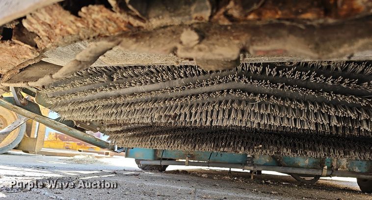 image for item DQ0216 Tennant 528  sweeper