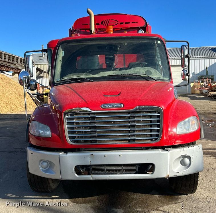 image for item DQ0958 2009 Freightliner Business Class M2 106  refuse truck