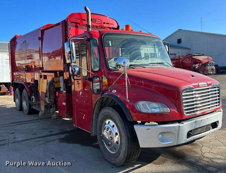 image for item DQ0958 2009 Freightliner Business Class M2 106  refuse truck