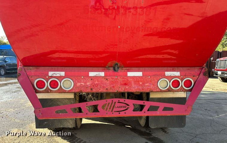 image for item DQ0958 2009 Freightliner Business Class M2 106  refuse truck