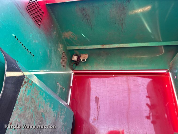 image for item DQ0958 2009 Freightliner Business Class M2 106  refuse truck